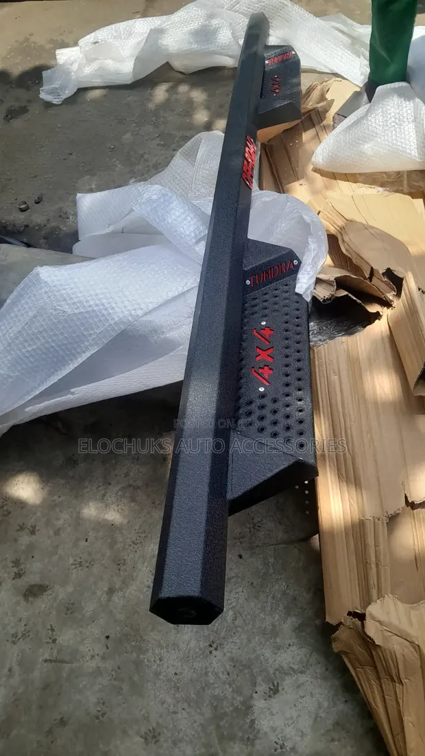 Rugged Off-Road Side Steps for Toyota Tundra - 1