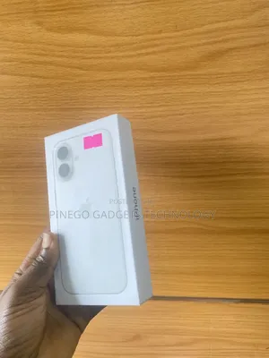 New Apple iPhone 16 128GB White