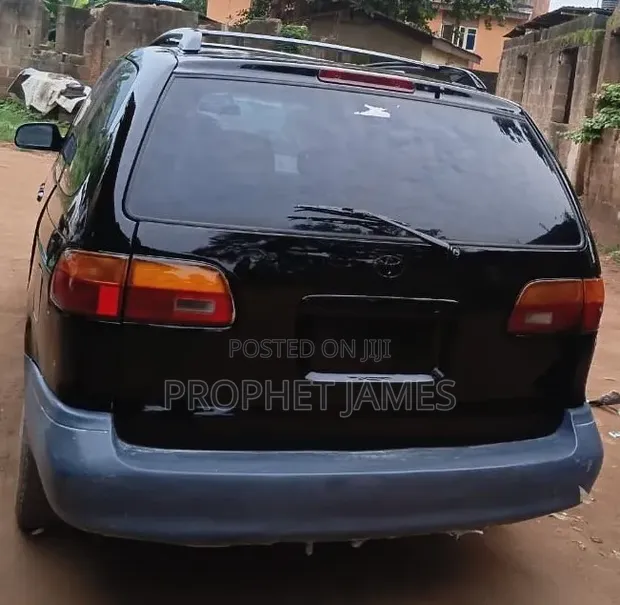Toyota Sienna 1999 Black - 1