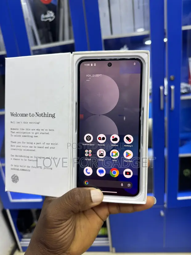 Nothing Phone 3a Pro 256GB Grey - 1