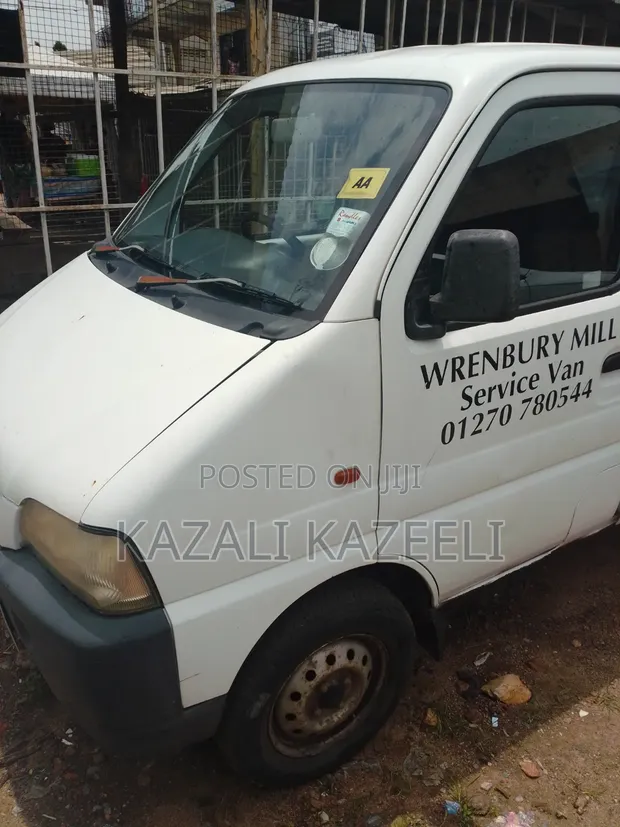 Suzuki APV Minibus 2004 White - 1