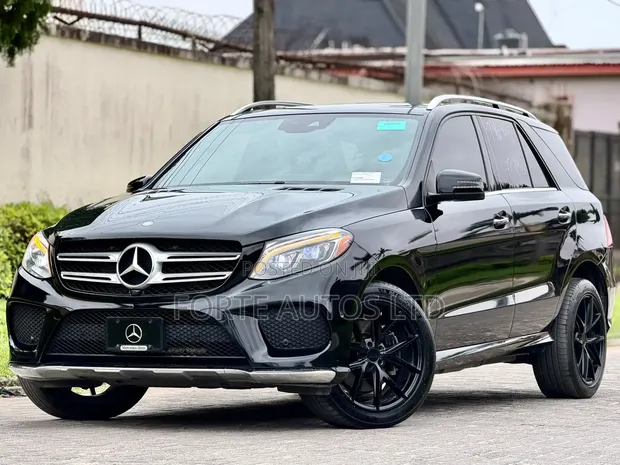 Mercedes-Benz GLE 400 4MATIC 2016 Black - 1