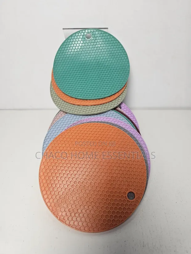 Round Silicone Heat Resistant Trivet Mat / Hot Pad - 1
