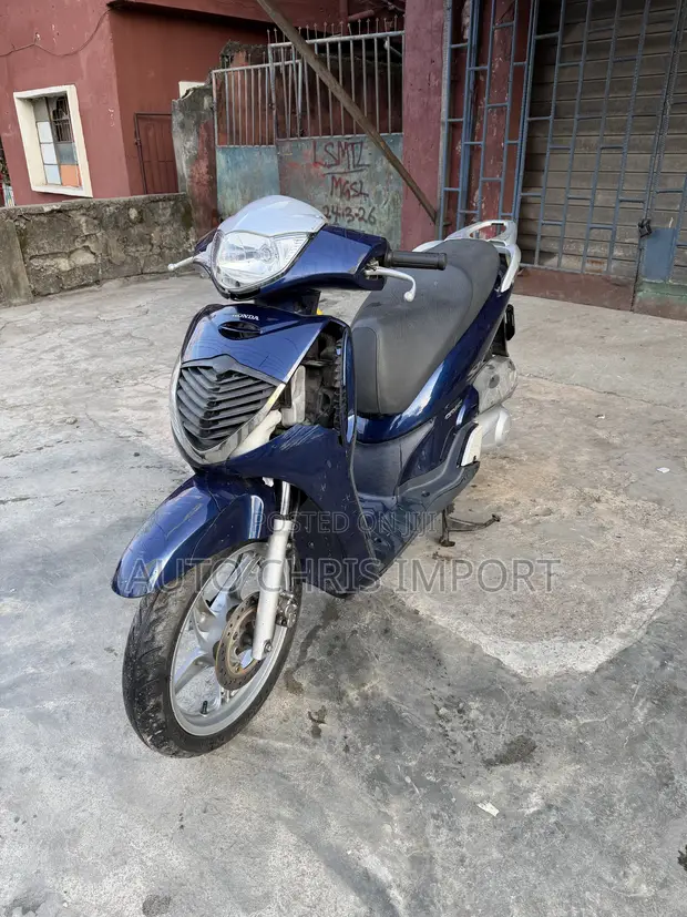 Honda SH125i Scooter 2014 - 1