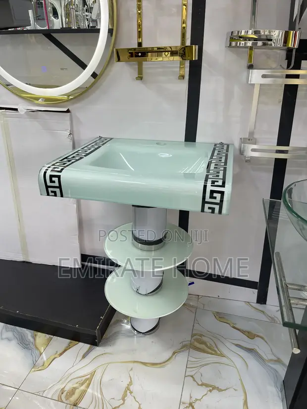 Master Glass Wash Hand Basin Cabinet tare da Mirror - 1