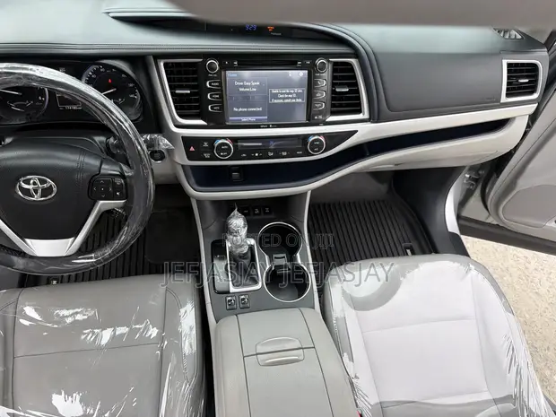 Toyota Highlander XLE AWD 2016 Silver - 1