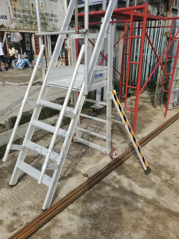 Aluminum Mobile Platform Ladder - 5 Steps - 1