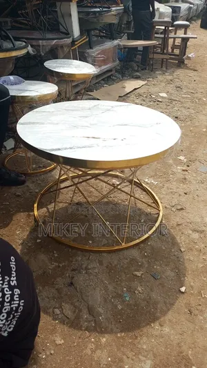Modern Center Table & Side Stool Set