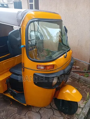 Bajaj Tricycle 2022 - Ja