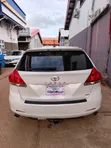 Toyota Venza V6 AWD 2010 White - 3