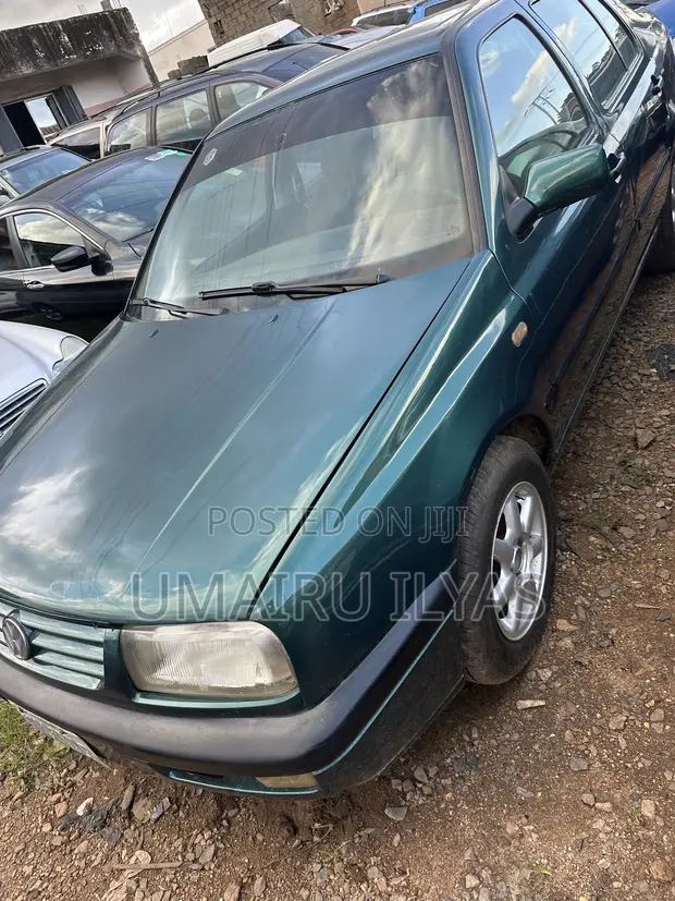 Volkswagen Vento 2004 Green - 1