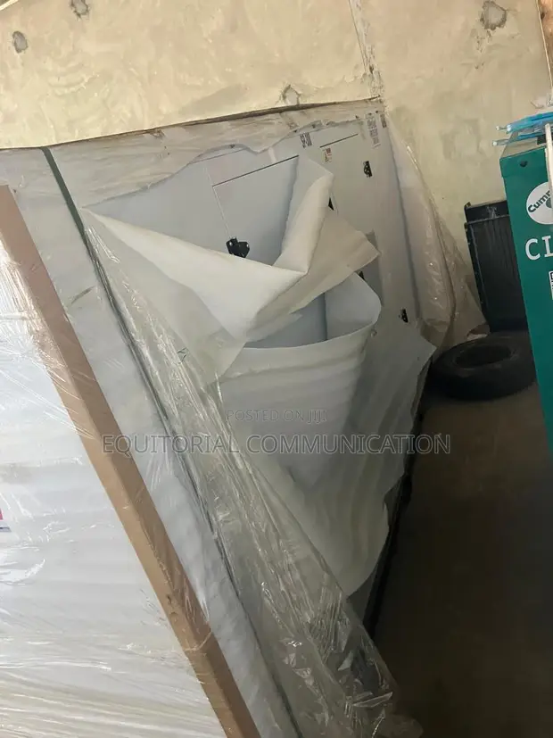 Perkins 50KVA Mai Ƙarfi Mai Rufe Baki (Soundproof) Diesel Generator - 1