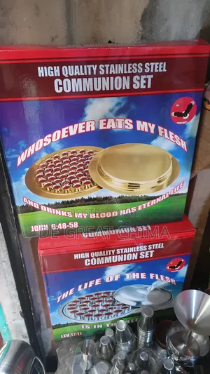 Kyakyawar Babban Kwano na Bikin Communion