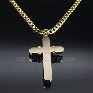 Bold Cross Pendant Necklace da Gold Chain ga Maza