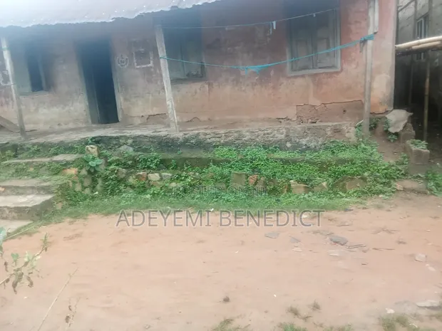 Half Plot of Land for Sale in Ilesa, Osun State - 1