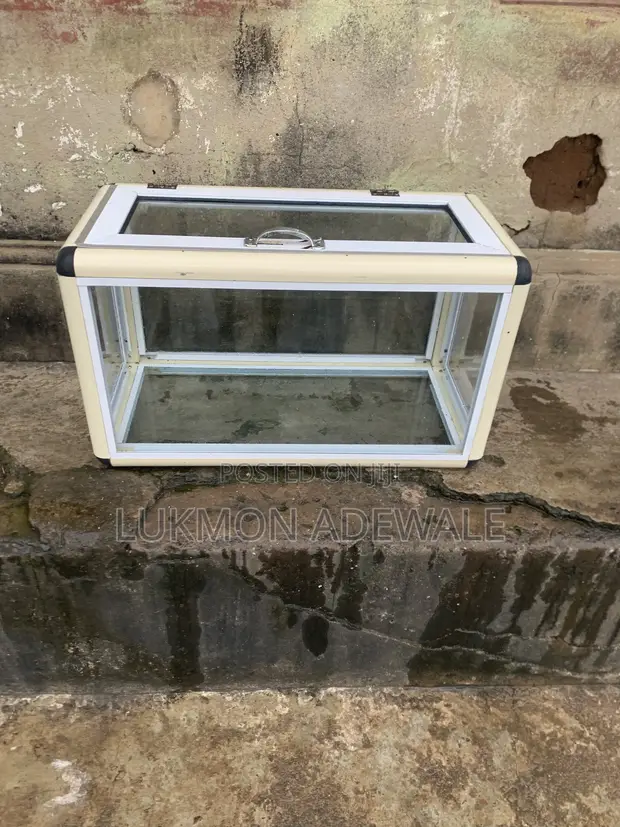 Show Glass - Used - 1