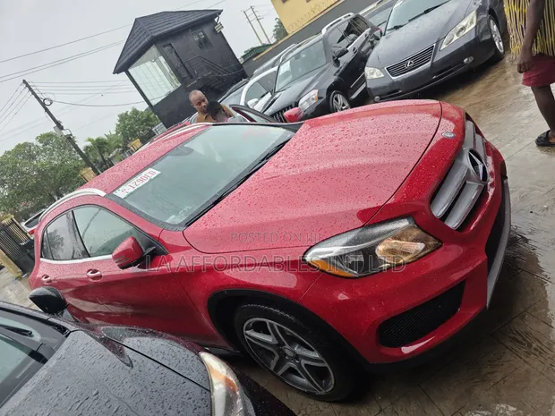 Mercedes-Benz GLA 250 2015 Red - 1