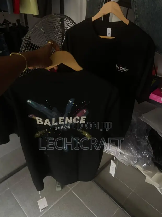 Balenciaga Men's Black T-Shirt - 3XL - 1