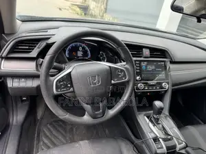 Honda Civic LX Sedan 2019 - Launin Fari