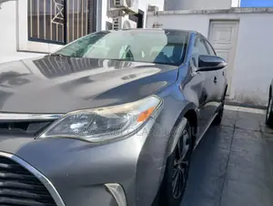 2015 Toyota Avalon - Gray, Registered