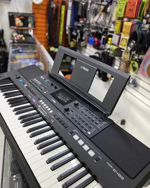 Yamaha PSR-E483 Keyboard Mai Ɗaukar Hawa