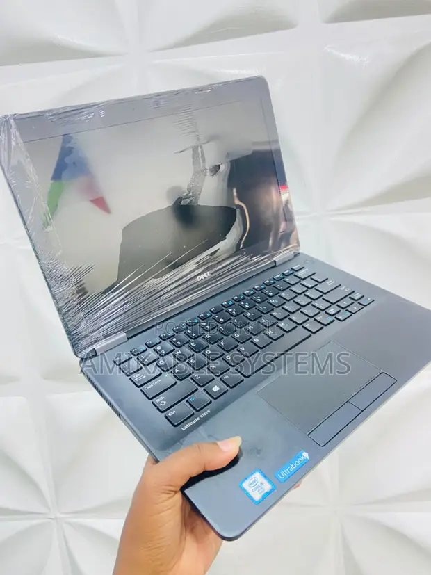 Dell Latitude E7270 Laptop - Core i5, 8GB RAM, 256GB SSD - 1
