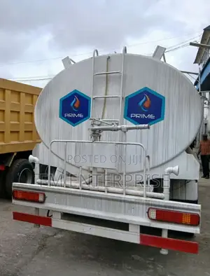 Sinotruk Howo 6x4 Truck Mai Zubar da Ruwa (20,000L)