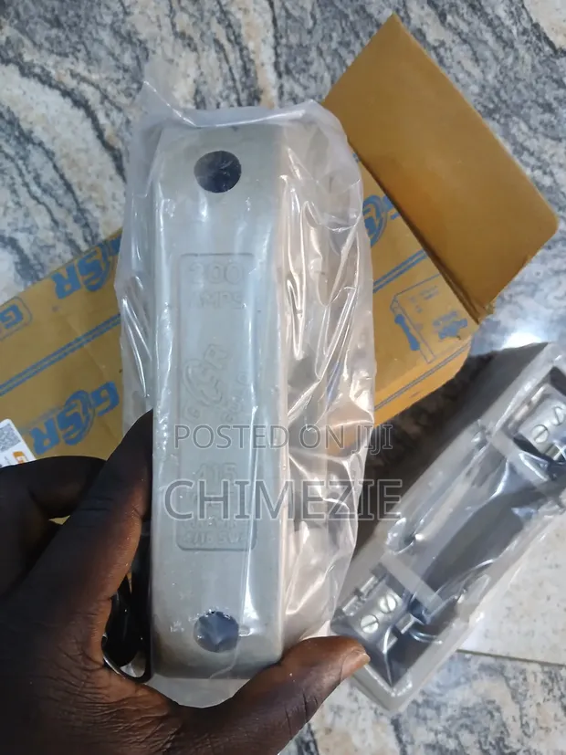 GSR Gold 200A Fuse and Base - 1