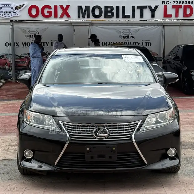 2013 Lexus ES 350 FWD Black - Foreign Used - 1