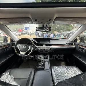 2013 Lexus ES 350 FWD Baki - An Samu Daga Ƙasashen Waje
