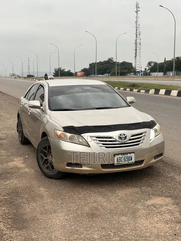 2008 Toyota Camry LE Gold - 1