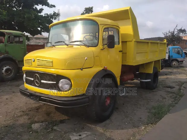 Mercedes-Benz 911 Tipper Truck (1985) - Used - 1