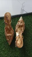 Louis Vuitton Takalmi Zinariya Mai Tsada - Girman 38 - 2