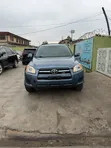Toyota RAV4 2010 Shuɗi - 1