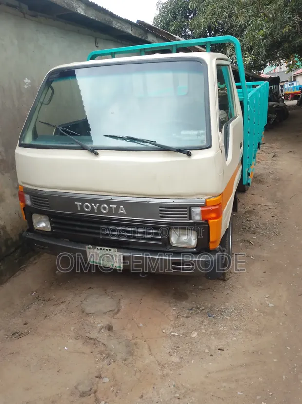 Toyota Dyna 100 (1999) Petrol - Nigeria Used - 1