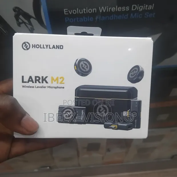 Hollyland Lark M2 Wireless Microphone System - 1