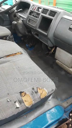 Toyota Dyna 100 2002 Blue