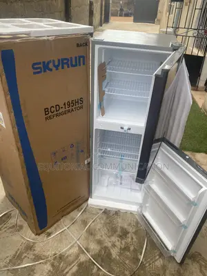 Skyrun BCD-195HS Beverage Cooler Fridge 195L