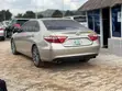 2015 Toyota Camry XLE Gold - 2