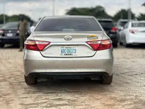 2015 Toyota Camry XLE Gold
