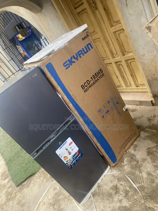 Skyrun BCD-195HS 195L Top Freezer Refrigerator - 1