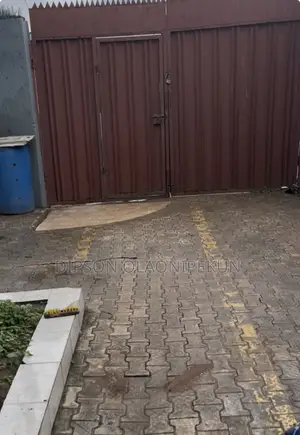 6-Bedroom Bungalow with Shops for Sale in Ado-Odo/Ota