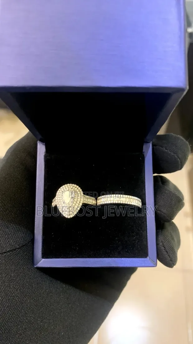 4.0ct VVS Moissanite Engagement and Wedding Ring Set - 1