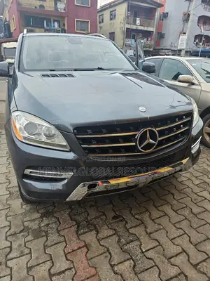 2012 Mercedes-Benz ML 350 4Matic Gray