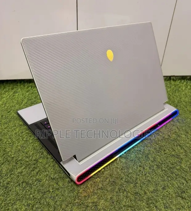 Alienware X15 R1 Laptop - 32GB RAM, Intel Core i9, 1TB SSD - 1