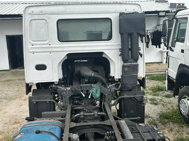 Grade 1 Gyaran Howo 371 Tractor Head - 1