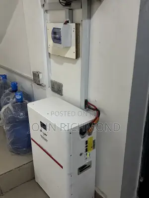 Solar Inverter with 2 Solar Panels