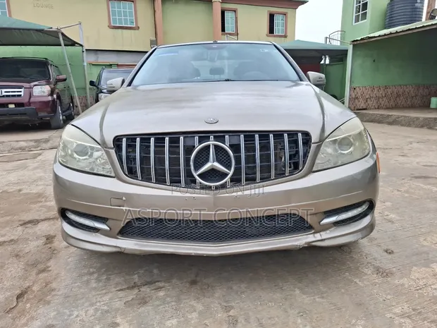 2008 Mercedes-Benz C300 Luxury Sedan AWD Gold - 1
