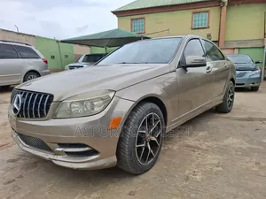 2008 Mercedes-Benz C300 Luxury Sedan AWD Gold