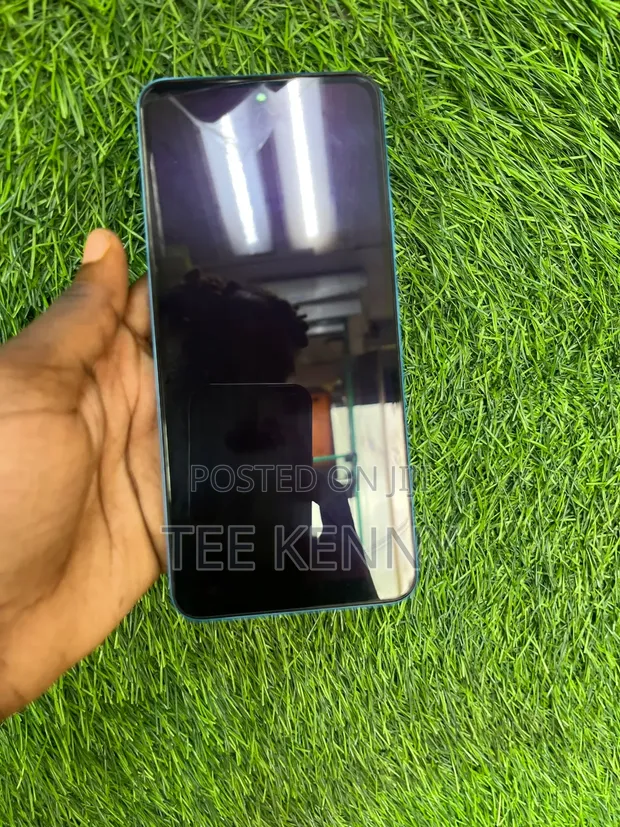 New Nokia 7.1 32GB Black - 1